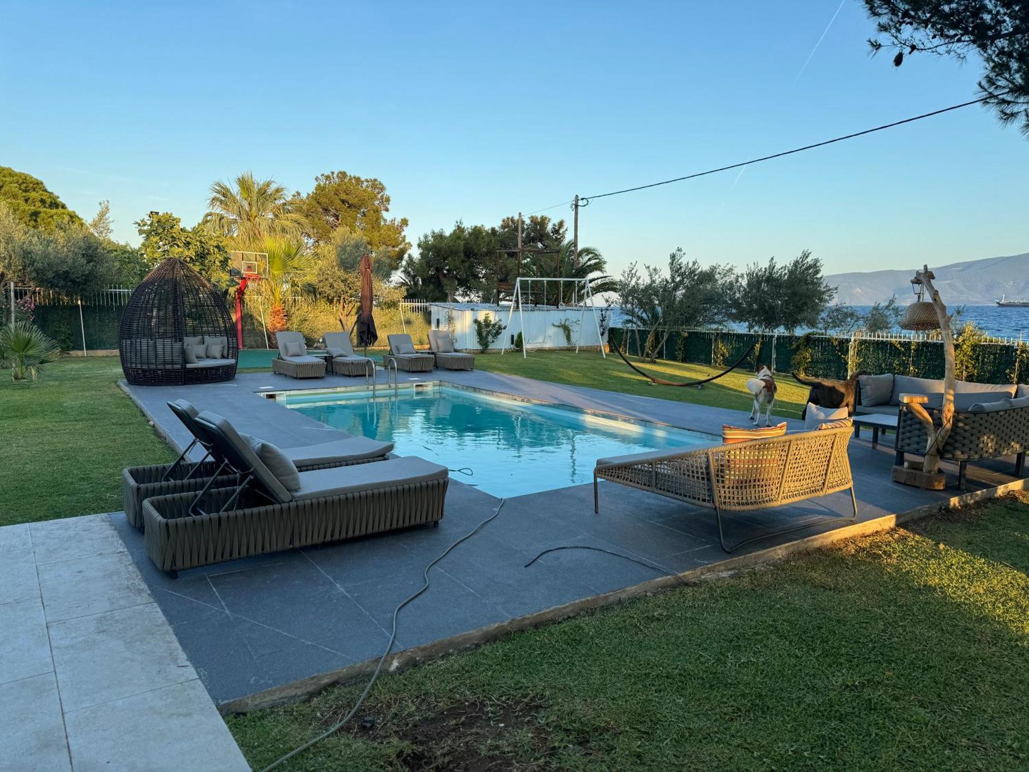 Zoza Luxury Villa Isthmia By The Sea With Private Pool Kalamáki Eksteriør billede