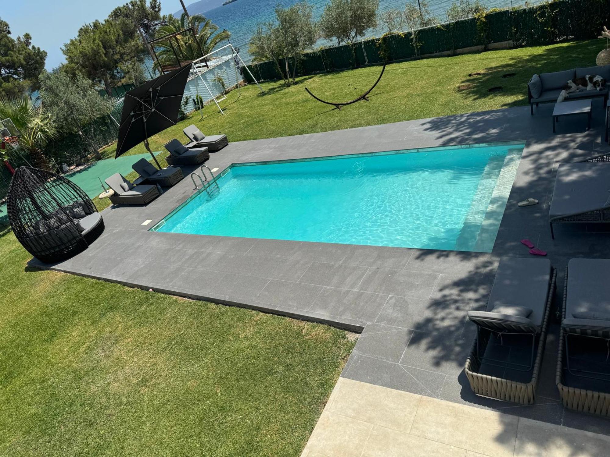 Zoza Luxury Villa Isthmia By The Sea With Private Pool Kalamáki Eksteriør billede